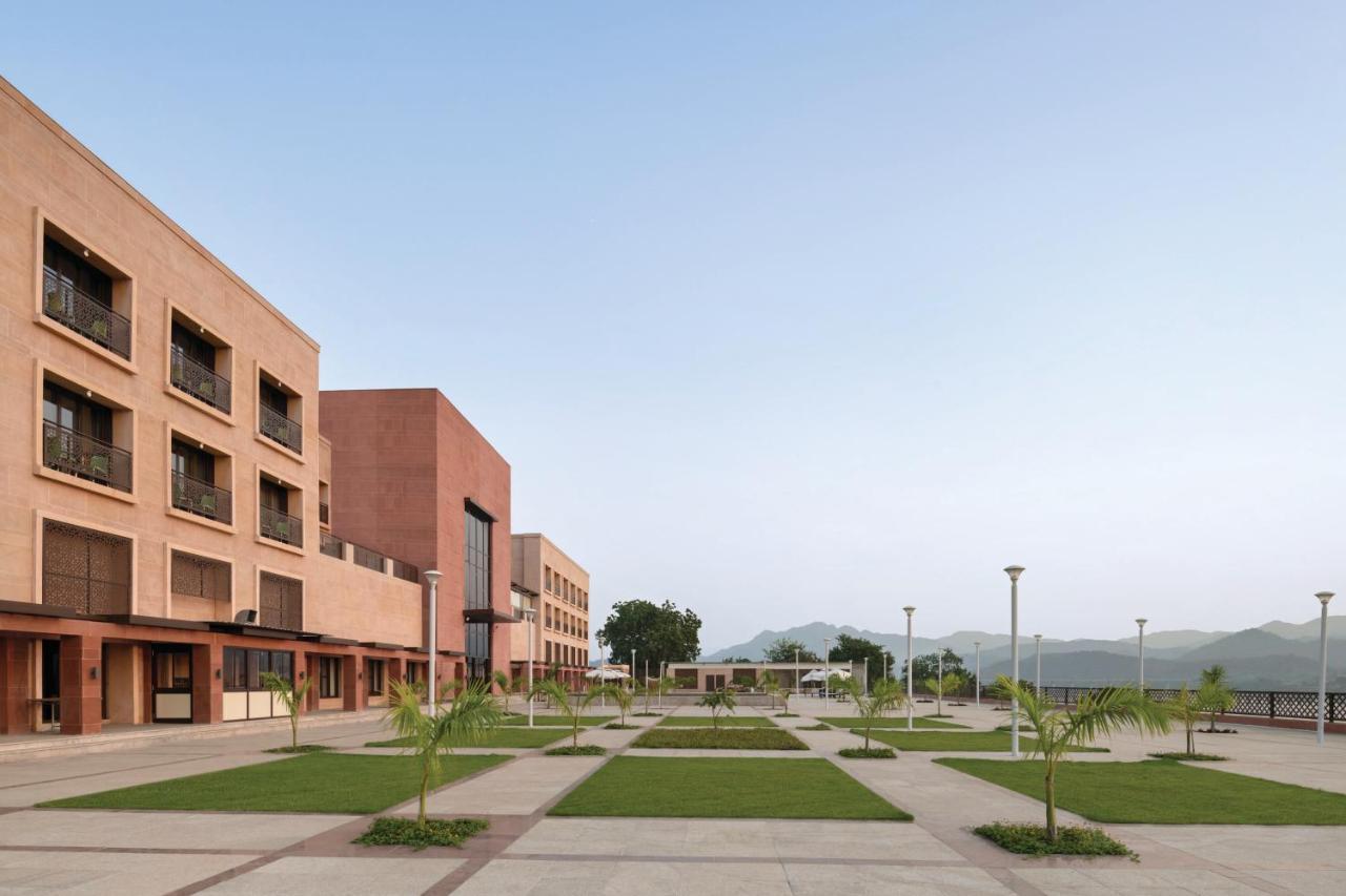 Ramada Encore By Wyndham Statue Of Unity Kevadia Extérieur photo