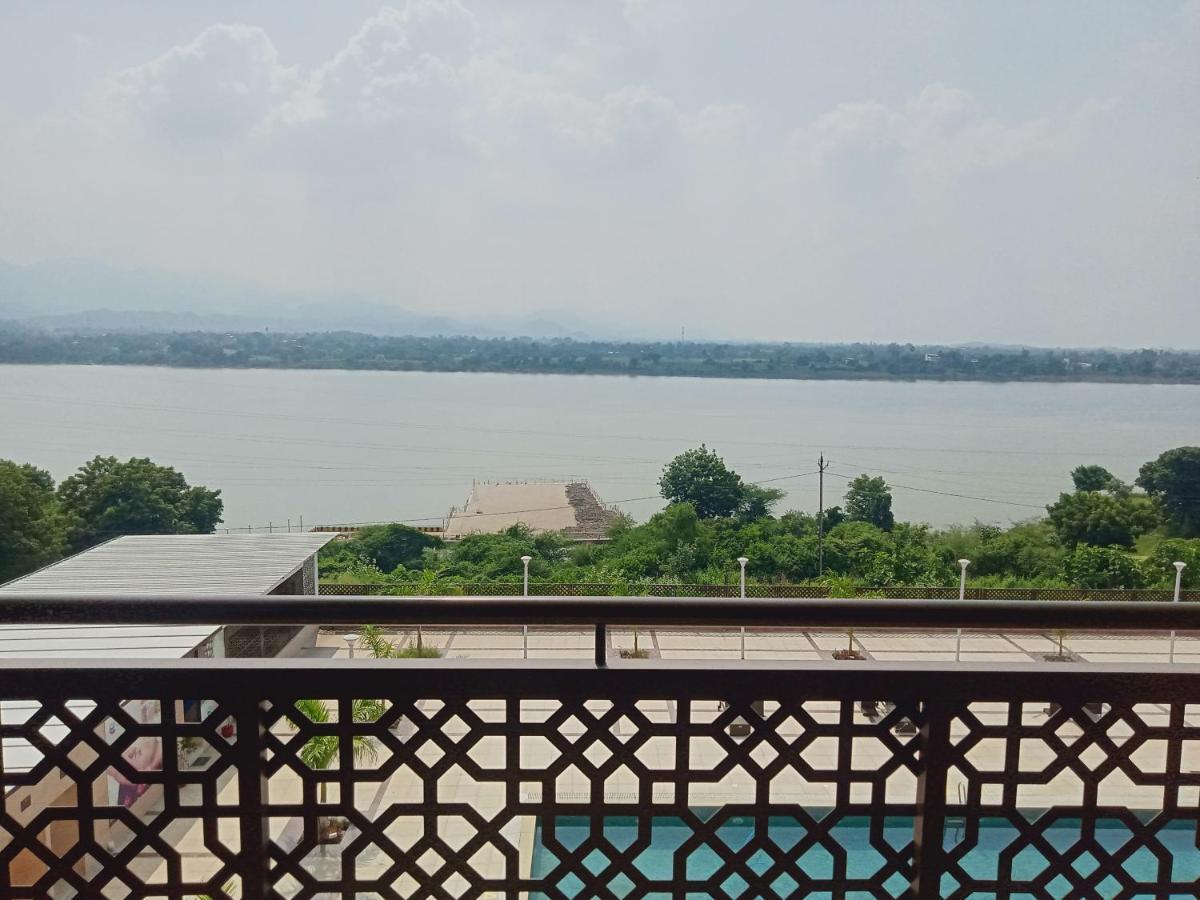 Ramada Encore By Wyndham Statue Of Unity Kevadia Extérieur photo