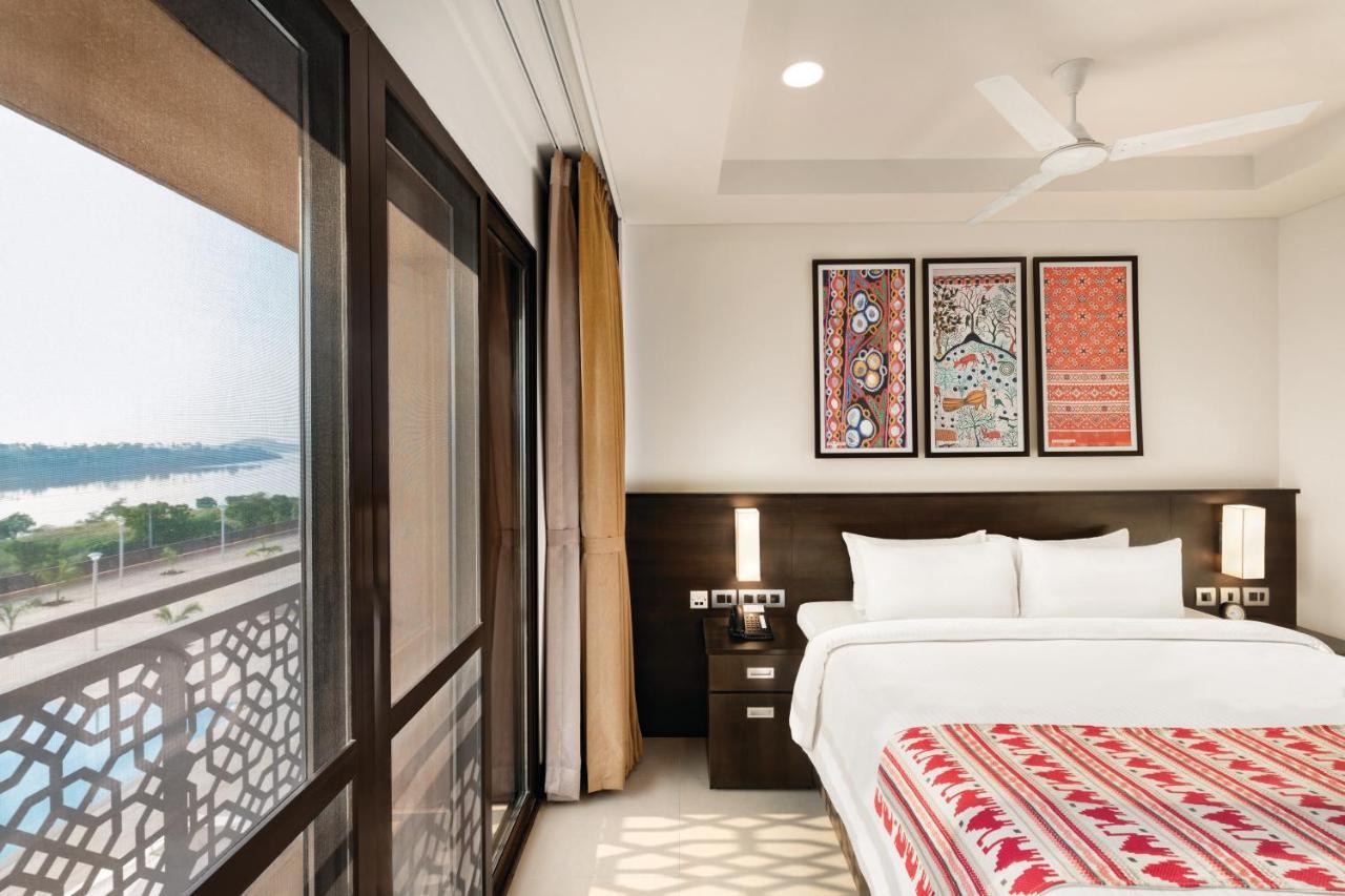 Ramada Encore By Wyndham Statue Of Unity Kevadia Extérieur photo
