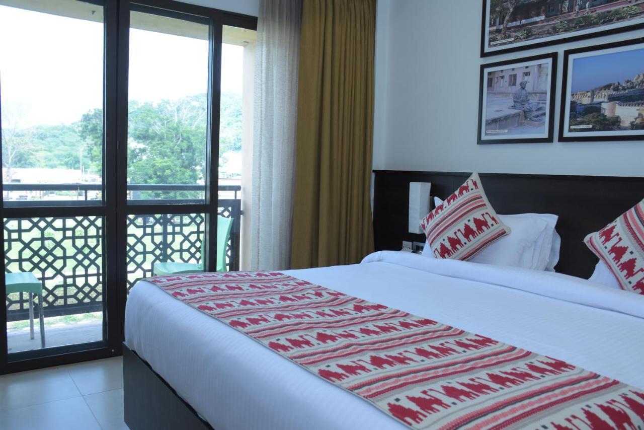 Ramada Encore By Wyndham Statue Of Unity Kevadia Extérieur photo