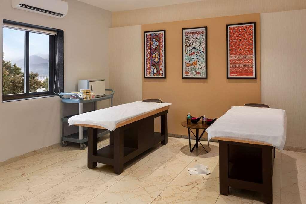 Ramada Encore By Wyndham Statue Of Unity Kevadia Facilités photo